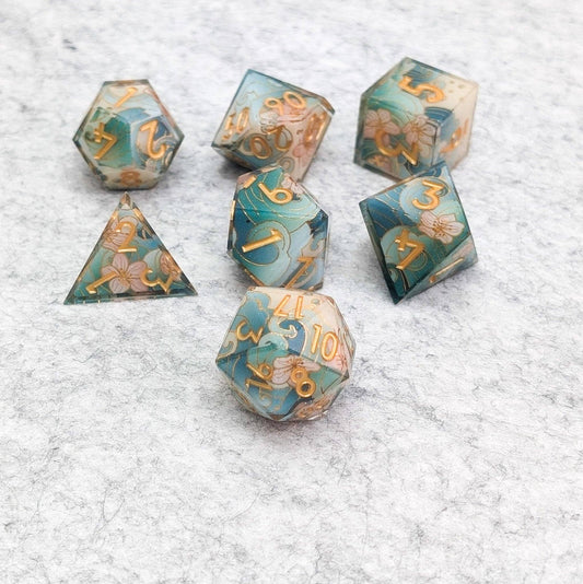 Tidal Focus - 7 Piece Luxury Dice Set - QuestChest