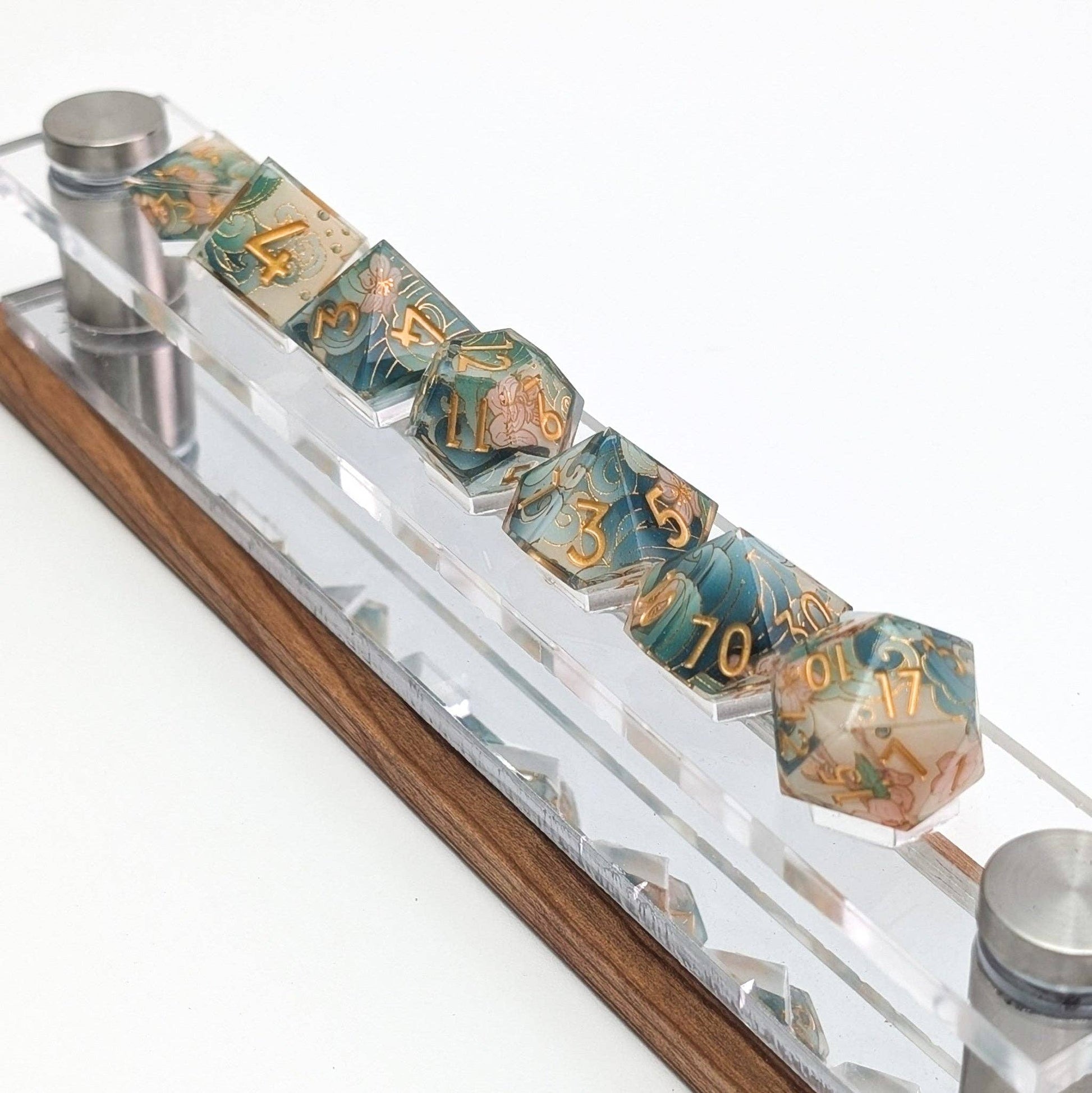 Tidal Focus - 7 Piece Luxury Dice Set - QuestChest