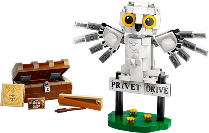 LEGO Harry Potter Hedwig™ at 4 Privet Drive (76425) - QuestChest